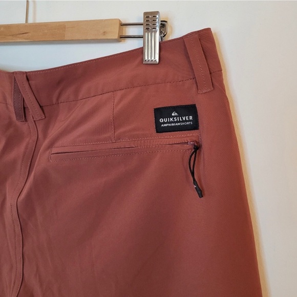 ‼️SOLD‼️Quicksilver Men’s Shorts in a beautiful rust colour. Size W32/L20. NWT - Picture 3 of 10